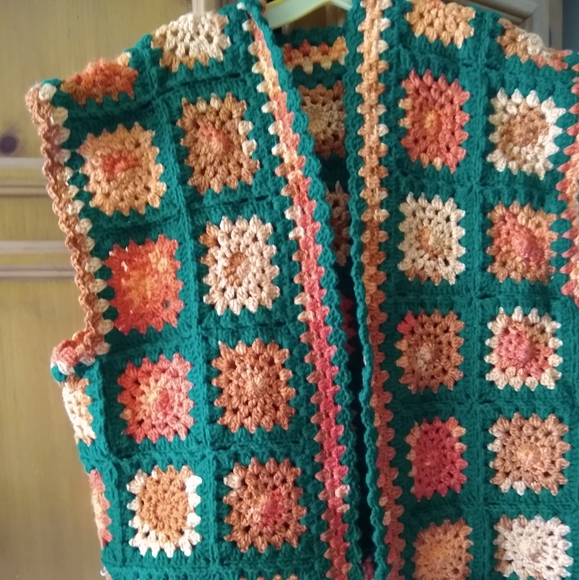 Fall 🍁Granny square vintage style vest - Picture 4 of 8